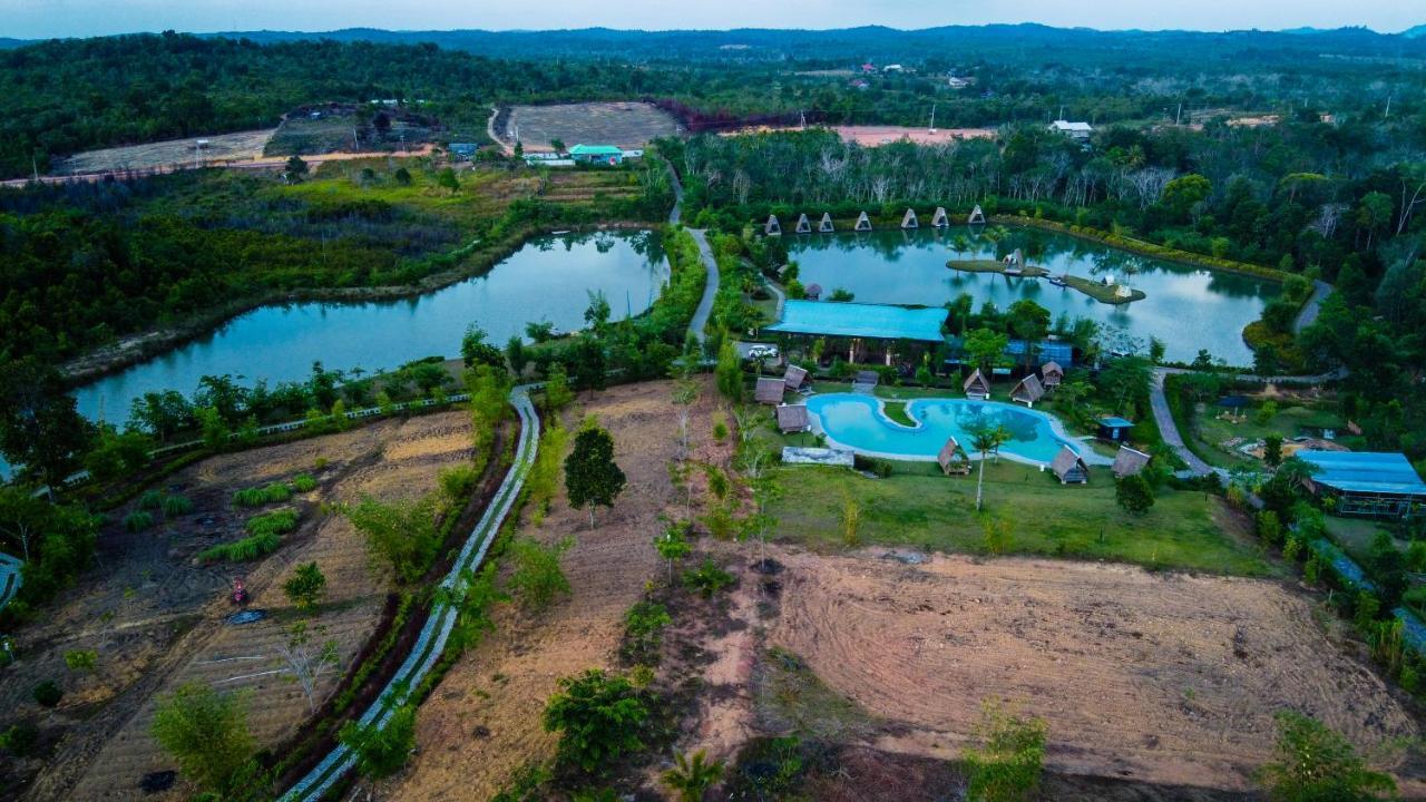 "D'Bamboo Kamp" Desa Wisata Ekang ลาไก ภายนอก รูปภาพ